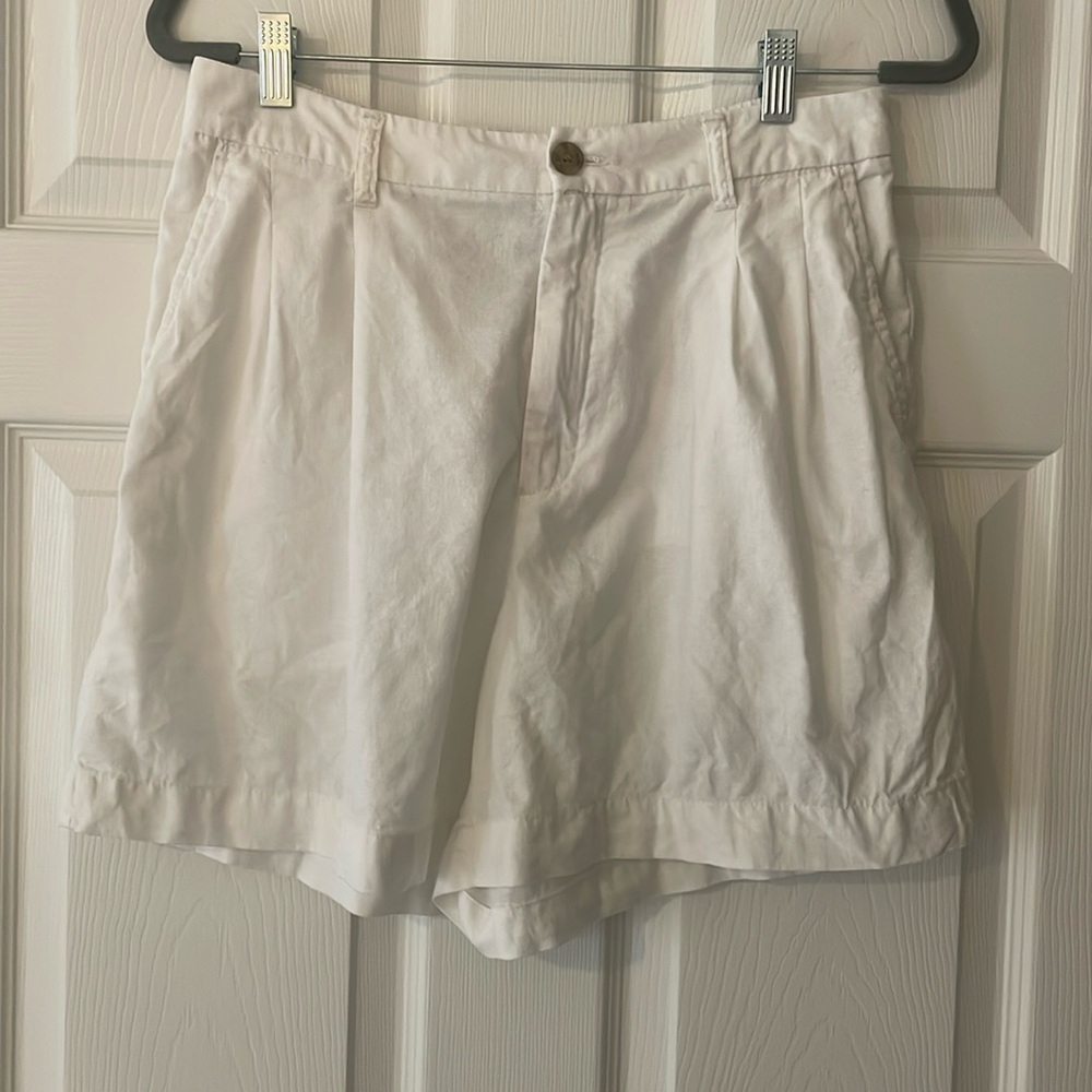 Gap High Rise Pleated Linen Shorts